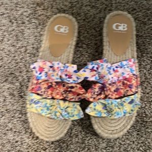 Womens slides floral pattern